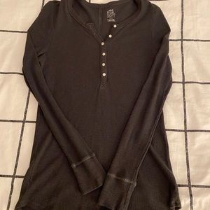 Grey Aerie Button Long sleeve